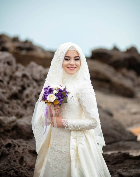Romantik Tesettür Gelinlik Modelleri 2020