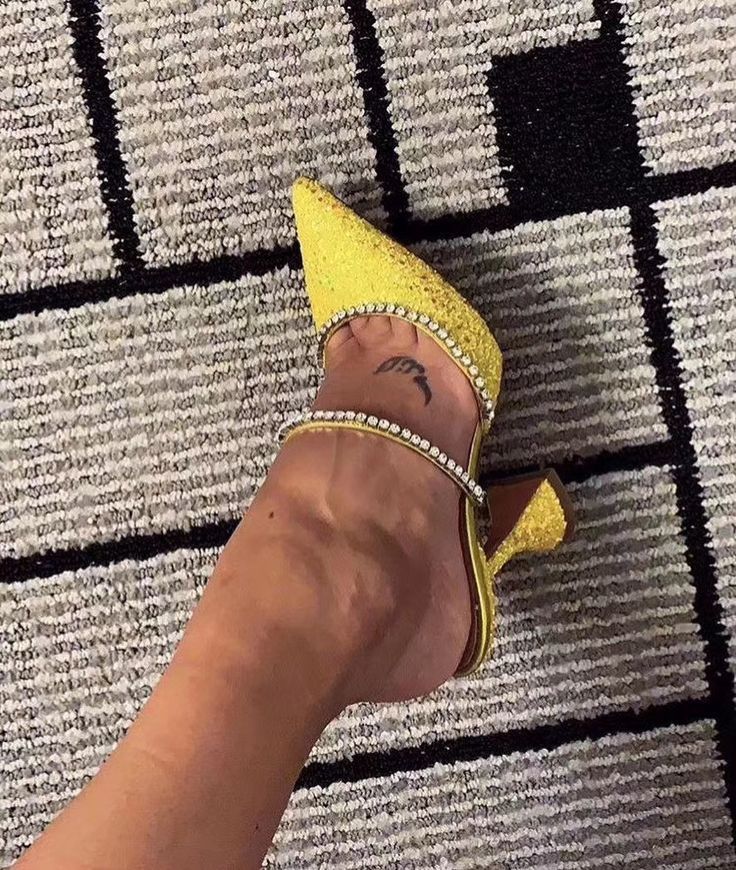 Amina Muaddi Terlik Modelleri1