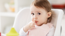 Bebek Mama Önlüğü Seçiminde Dikkat Edilmesi Gerekenler