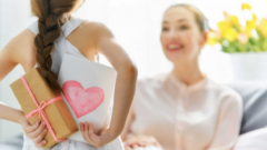 Anneye Alınabilecek En Güzel Hediyeler